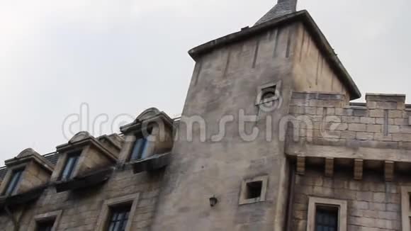 法国街上的传统房子视频的预览图