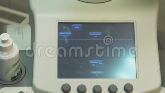 医疗设备超声机视频的预览图