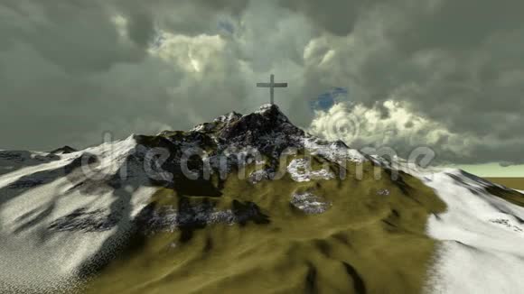 雪山顶上的十字架视频的预览图