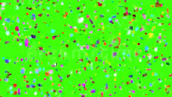 绿色背景下缓缓落下的彩纸无缝循环动画视频的预览图