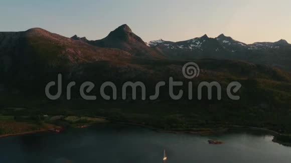 洛福顿群岛鸟瞰图挪威视频的预览图