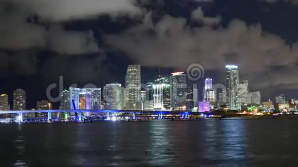 美国佛罗里达州迈阿密市中心城区水上交通全景4k时间流逝视频的预览图
