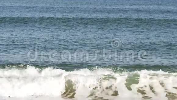 海浪海洋海景慢镜头视频的预览图