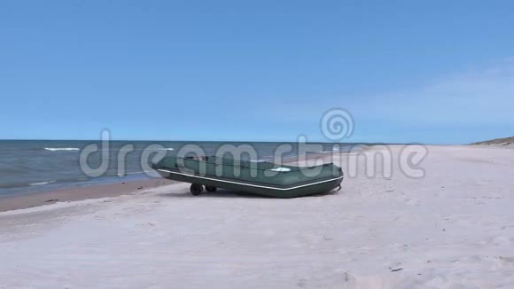 在海边的船视频的预览图