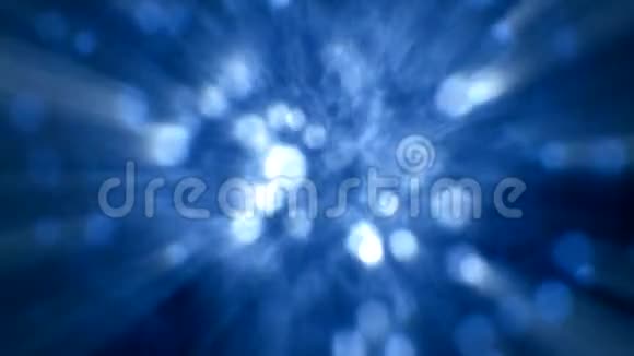 蓝色发光抽象圆圈与光雷丝背景后退视频的预览图