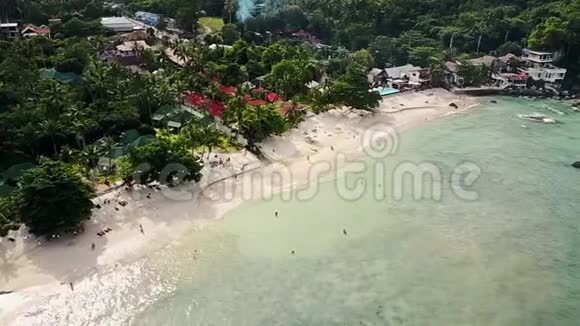 海洋假日热带海滩空中视频的预览图