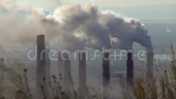 冶金工业企业对大气的污染视频的预览图