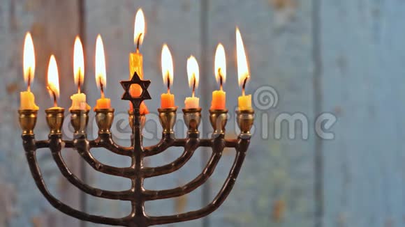 光明节犹太节日与menorahcandelabra视频的预览图