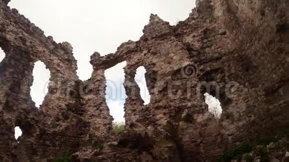 坦普尔骑士城堡遗址是德斯卡帕西亚最古老的视频的预览图