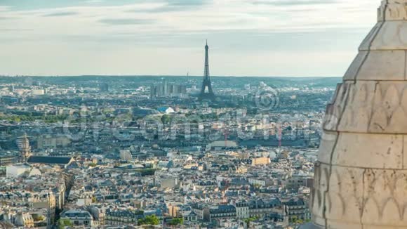 巴黎时代的全景法国从蒙马特圣心教堂的圣心教堂俯视视频的预览图