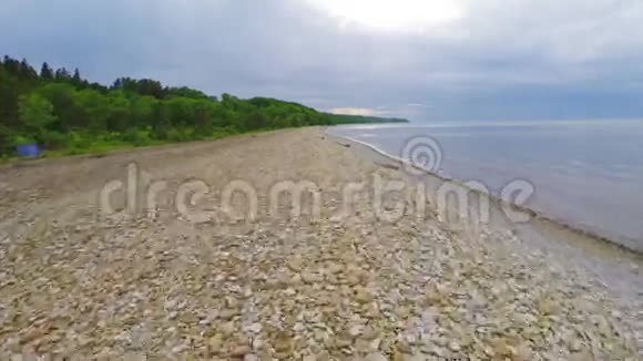 鸟瞰波罗的海海岸线视频的预览图