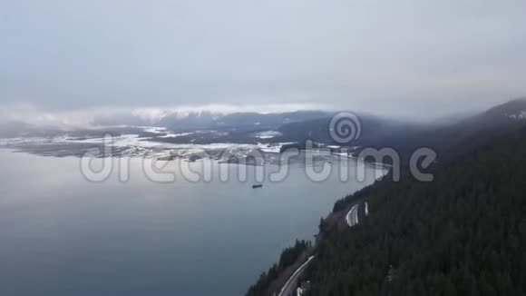 阿拉斯加冬季低潮视频的预览图