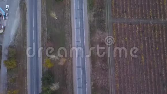 高速公路的空中射击视频的预览图