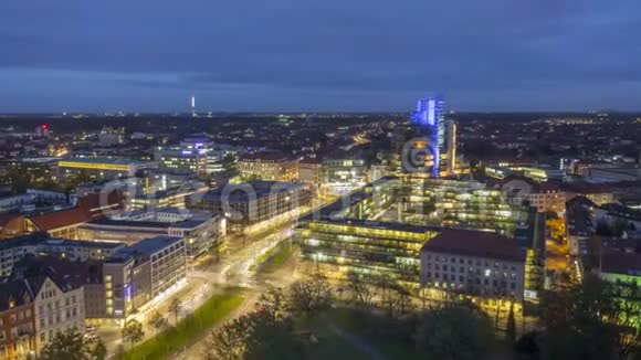 晚上的汉诺威城市景观时光流逝视频的预览图
