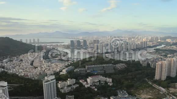 热带城市空中视频的预览图