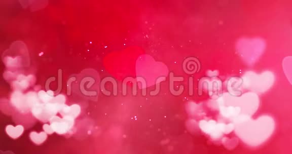 红白相间的心在粉红色的心形背景上闪闪发光颗粒闪闪发光情人节爱情节日活动视频的预览图