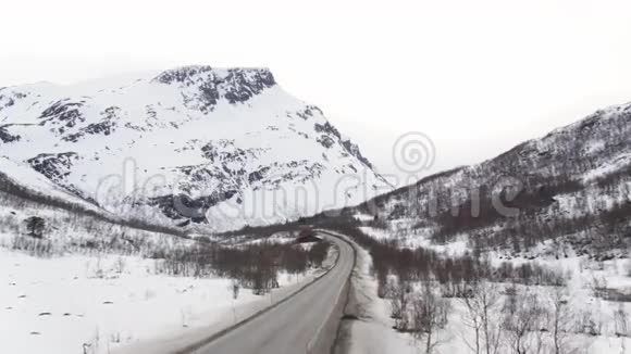 挪威的公路视频的预览图