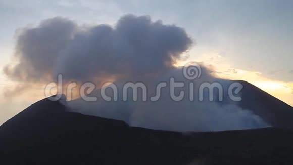 泰利卡火山口视频的预览图