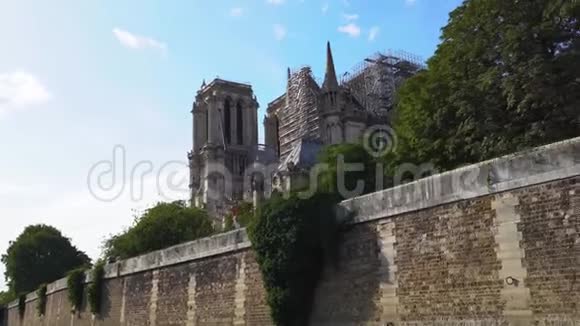 法国巴黎圣母大教堂视频的预览图