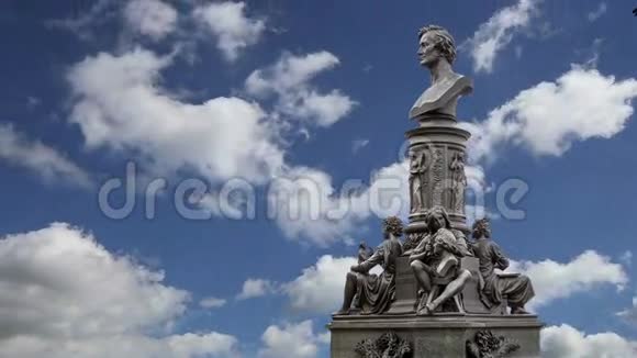 布吕尔台上的雕塑德国德累斯顿的历史性建筑组合视频的预览图