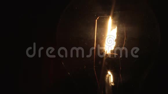 低瓦特白炽灯泡视频的预览图