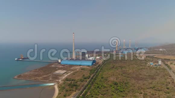 印度尼西亚爪哇发电站视频的预览图