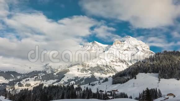 前往瑞士阿德尔博登的瑞士阿尔卑斯山视频的预览图