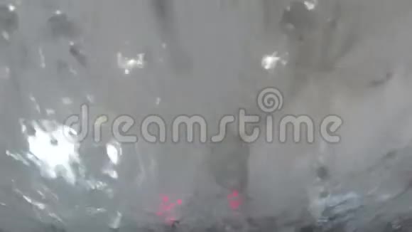 驾驶室内自动洗车视频的预览图