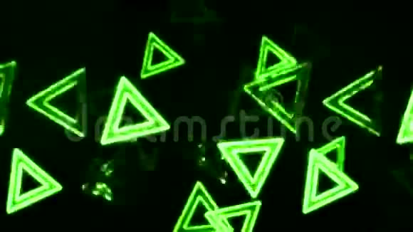 绿色发光三角形动画背景视频的预览图