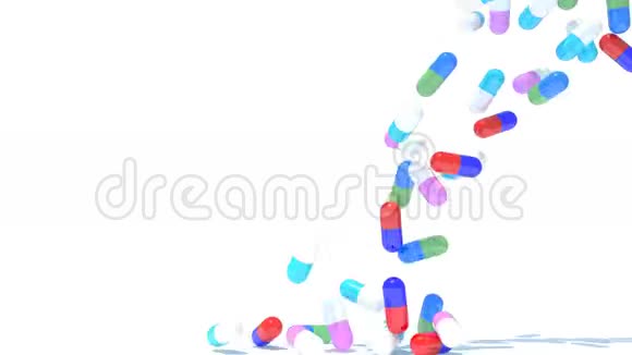 许多药丸落在白色背景上视频的预览图