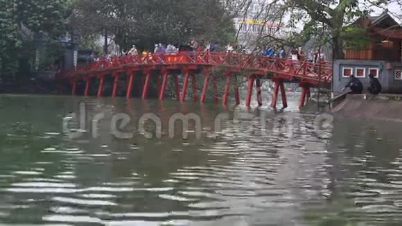 越南河内海湖红桥视频的预览图