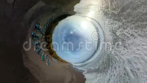 海边的沙滩视频的预览图