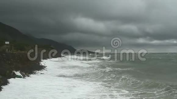 黑海海岸的风暴视频的预览图