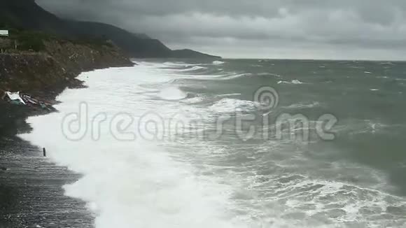 黑海海岸的风暴视频的预览图