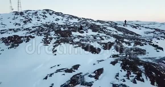 冬季俄罗斯Teriberka的鸟瞰图视频的预览图