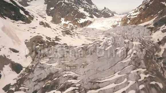 斯瓦涅蒂的查拉迪冰川格鲁吉亚视频的预览图