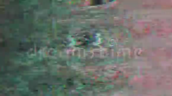 数字错误数据动态怀旧彩虹背景视频的预览图