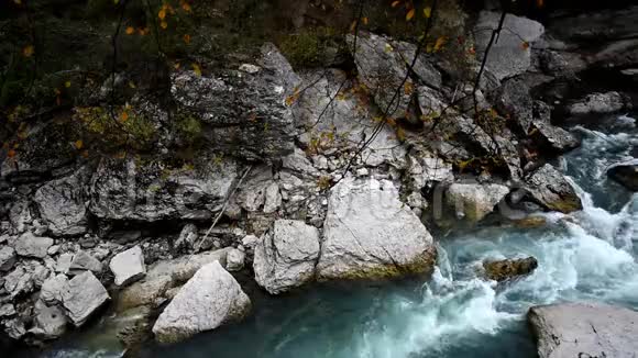 夏季山水同山河视频的预览图