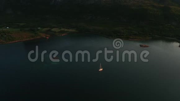 洛福顿群岛鸟瞰图挪威视频的预览图
