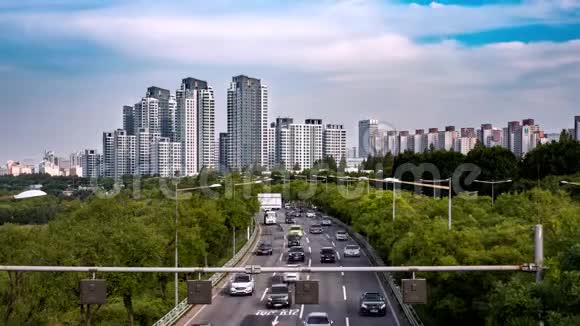 韩国首尔市的交通视频的预览图