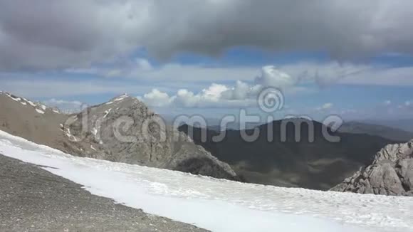 巴希山脉的查特湖视频的预览图