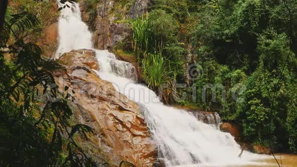 越南达拉特的达坦拉瀑布视频的预览图
