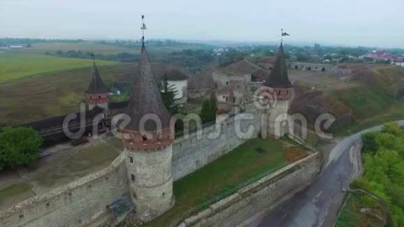 空中乌克兰KamenetzPodolskiy的老城堡视频的预览图