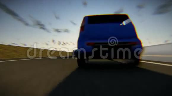 在公路上超速行驶的录像视频的预览图