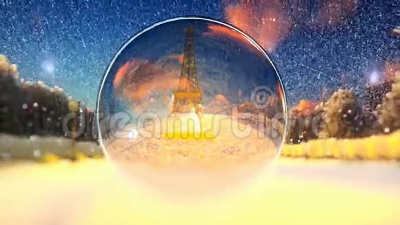 埃菲尔铁塔透过玻璃球看到寒假背景视频的预览图