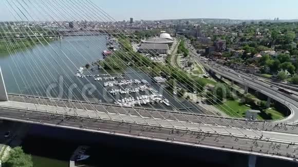 鸟瞰贝尔格莱德马拉松2018年视频的预览图