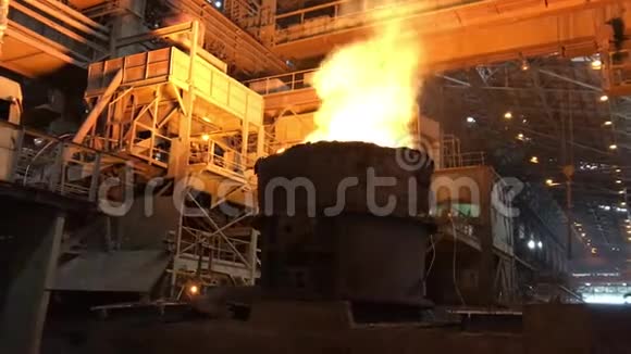 金属的生产工厂视频的预览图