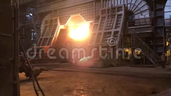 金属的生产工厂视频的预览图