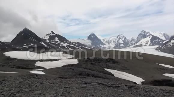 南极洲福克兰群岛雪山全景图视频的预览图