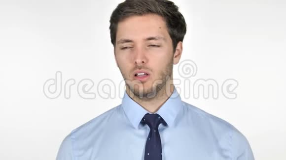 青年商人咳嗽咽喉感染画像视频的预览图